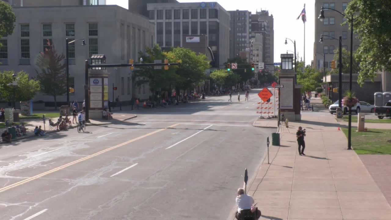 Thumbnail image for Labor Day Parade - Live